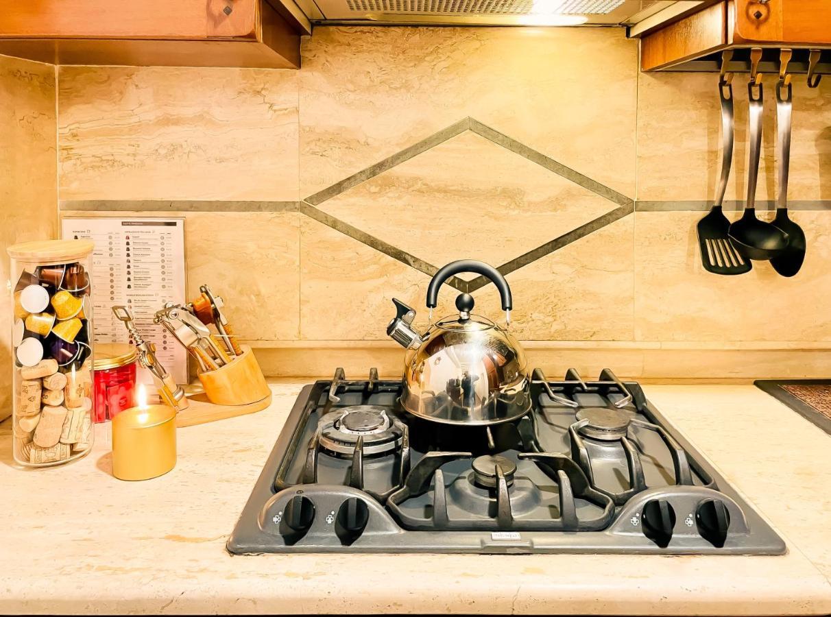 Trevi Fountain Luxury Guest House Рим Экстерьер фото